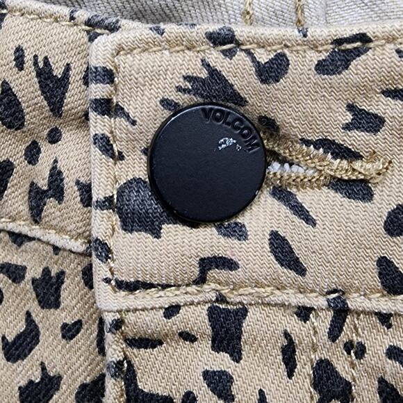 Volcom Jeans Womens 26 Tan Animal Print Liberator High Rise Ankle Stretch Denim - Picture 2 of 14